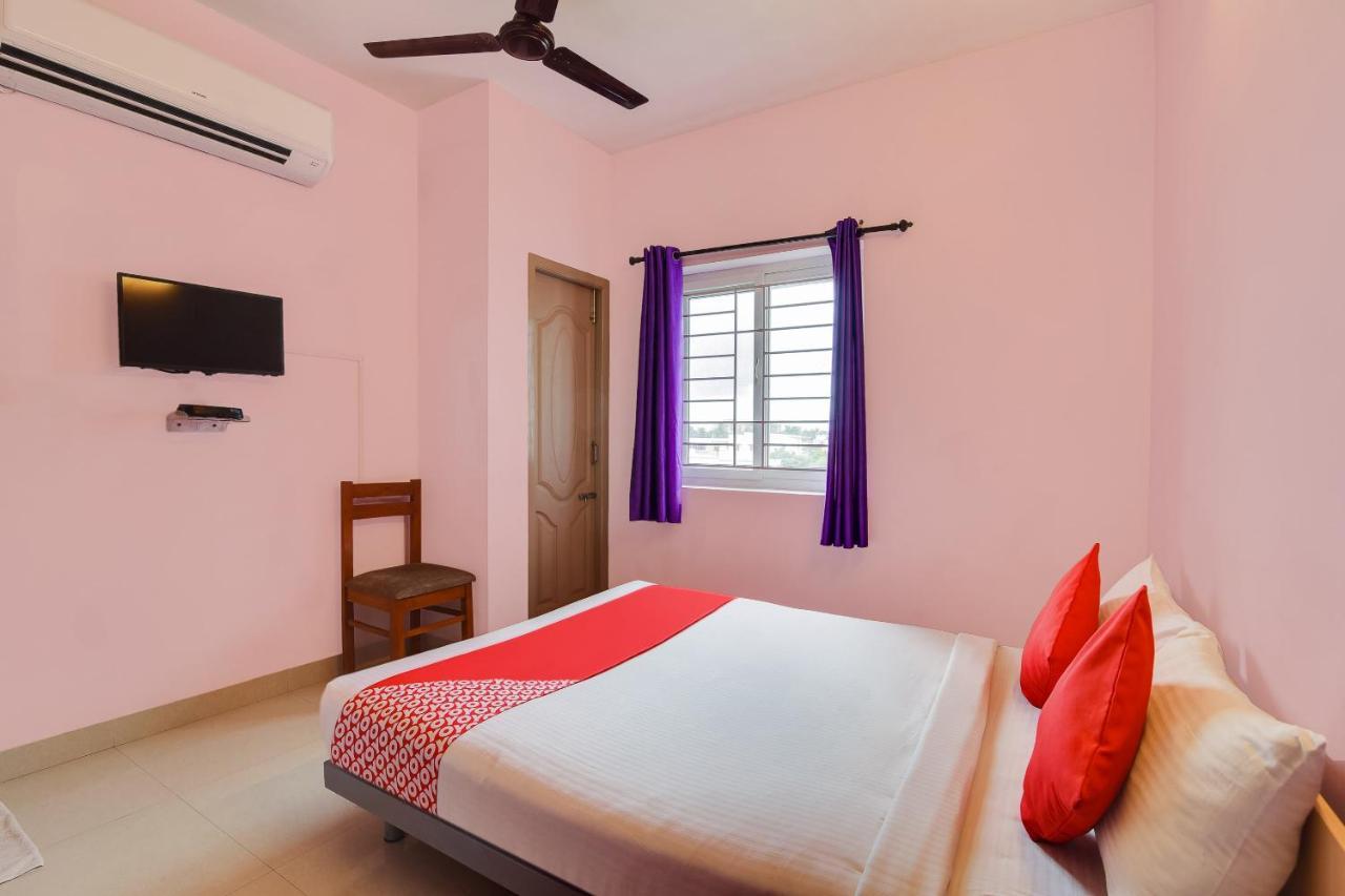 Oyo Flagship Lotus Lakeview Apartments Singanallur Exterior photo